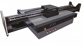 Планшетный УФ-принтер Keundo SQ 3220 UV PRO для печати на жестких и гибких материалах Планшетный УФ-принтер Keundo SQ 3220 UV PRO для печати на жестких и гибких материалах