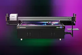 Промышленный планшетный УФ-принтер Roland DG EU2-1000MF Промышленный планшетный УФ-принтер Roland DG EU2-1000MF